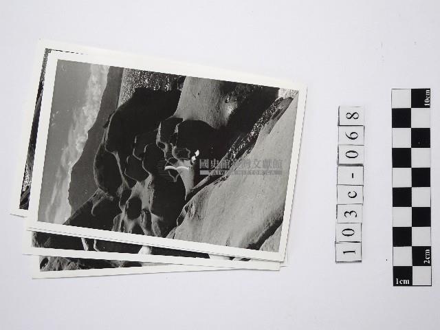 黃則修攝野柳地景燭臺石系列照片藏品圖，第1張