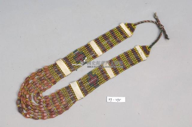 卑南族胸飾藏品圖，第1張