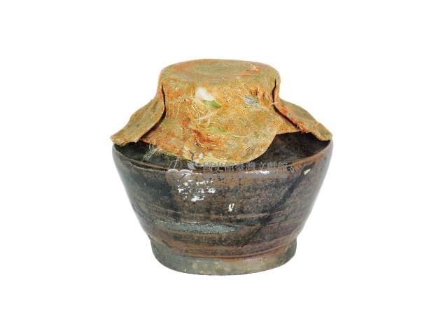 黑褐釉陶罐藏品圖，第1張