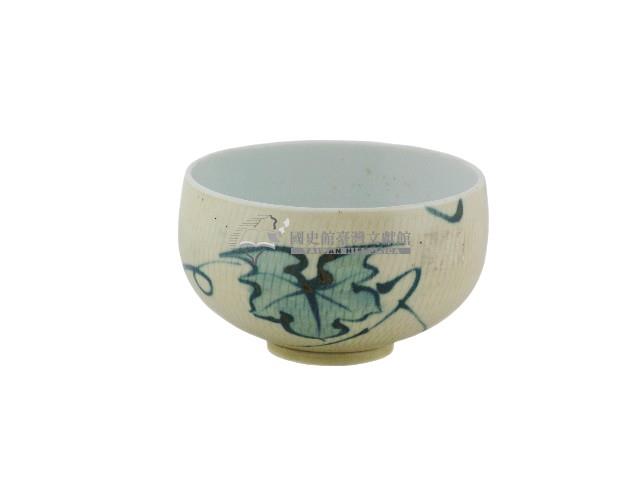 白地綠釉荷葉紋瓷杯藏品圖，第1張