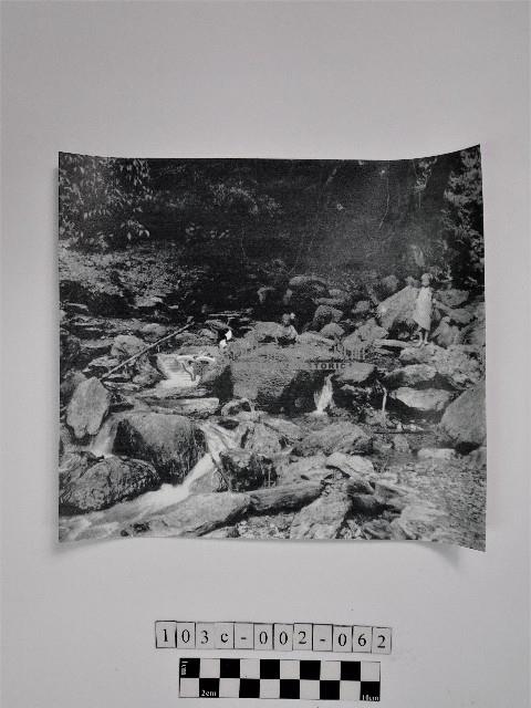 黃則修攝原住民合影照藏品圖，第1張