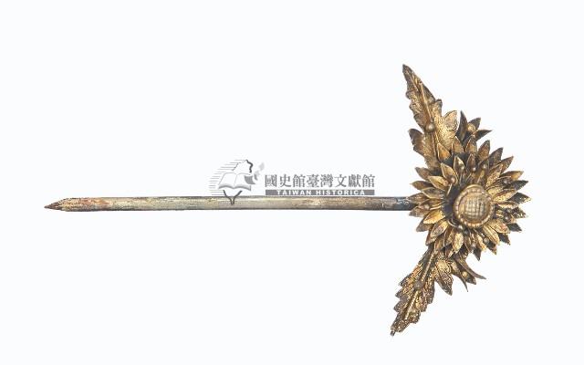 金屬製花卉雕花髮釵一對藏品圖，第4張