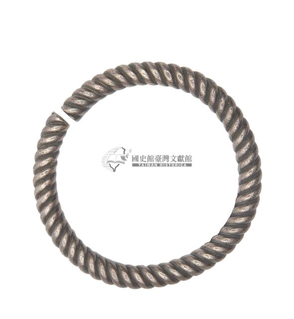 金屬製繩紋手環一對藏品圖，第4張