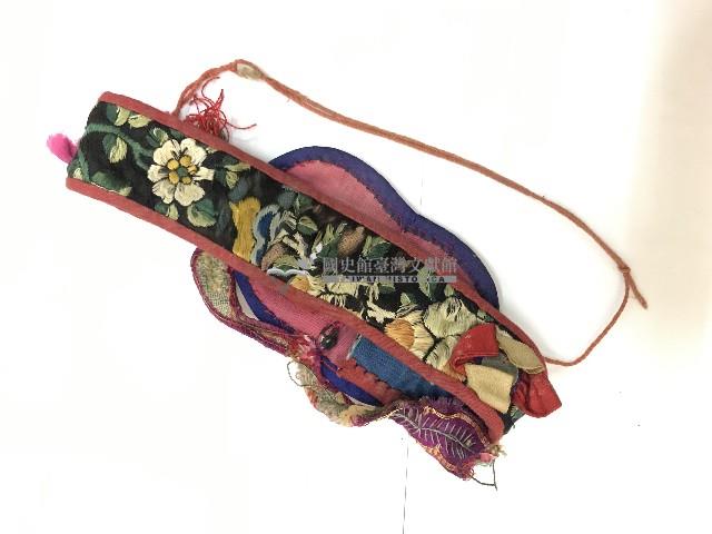 精緻繡樣童帽藏品圖，第4張