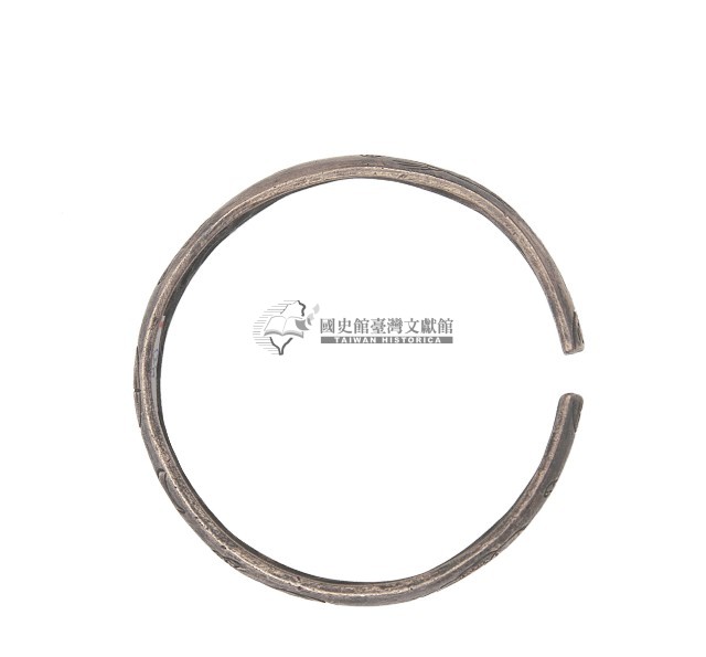 金屬製壽字刻紋手環一對藏品圖，第5張