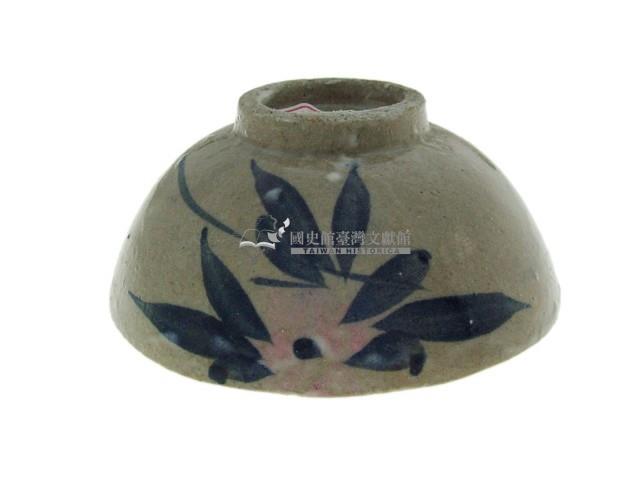 青花點彩寫意花卉紋瓷碗（多組）藏品圖，第8張