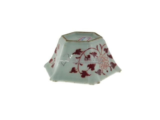 釉裡紅折枝寶相花八角型小型碗（多組）藏品圖，第8張