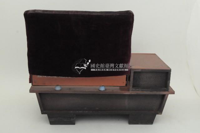 日式鏡櫃藏品圖，第2張