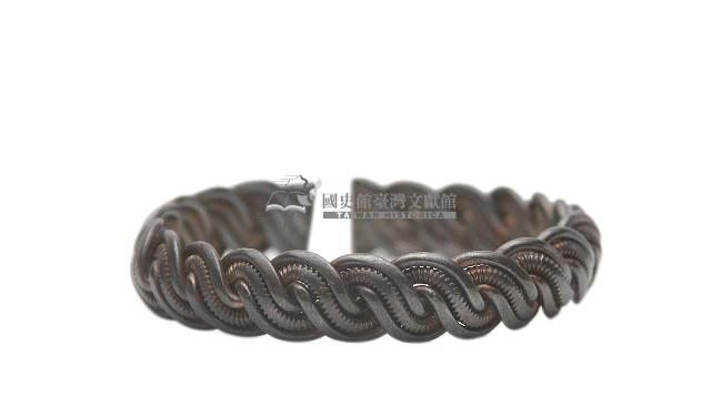 金屬製繩索紋手環一對藏品圖，第2張