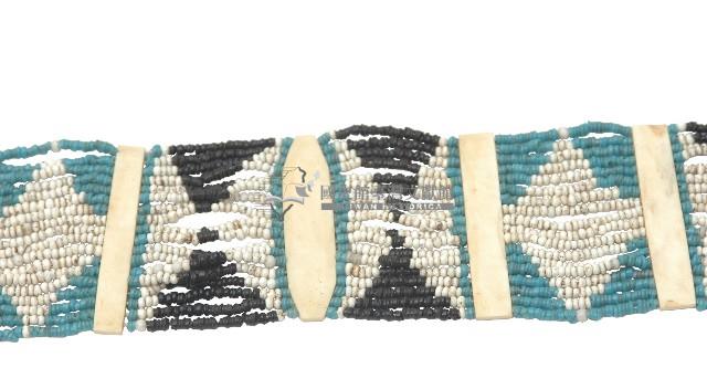 貝珠及骨板額飾藏品圖，第2張