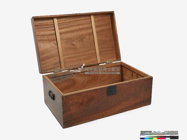 鐵製拉環衣服收納木箱藏品圖，第2張