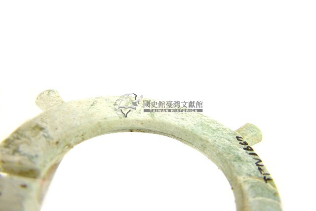 帶四突起玦形耳飾藏品圖，第2張