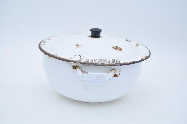 白色琺瑯彩藍口帶蓋雙耳鍋藏品圖，第2張