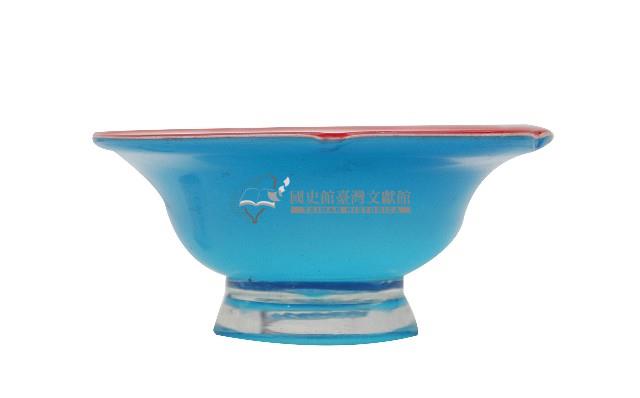 紅口藍地花口玻璃大碗藏品圖，第2張