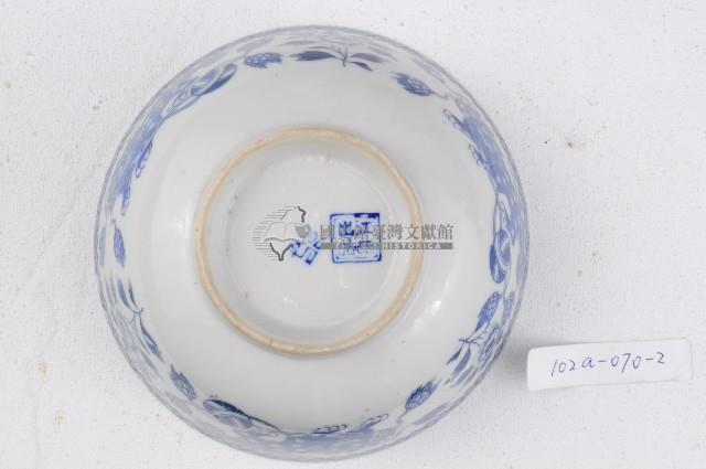 青花獅子戲球花卉紋碗藏品圖，第2張