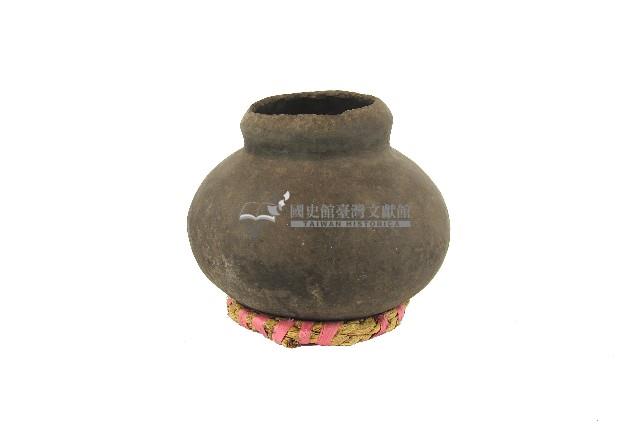 平埔族壺藏品圖，第2張