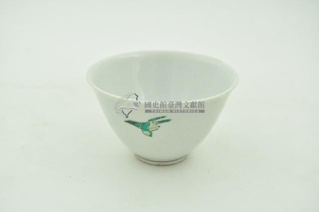 九谷款五彩牡丹花鳥石紋盞杯藏品圖，第2張