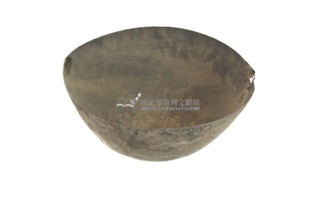賽夏族銅製圓鍋藏品圖，第2張