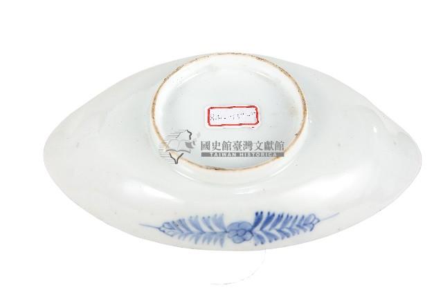 青花香魚藻紋崚型瓷盤藏品圖，第2張