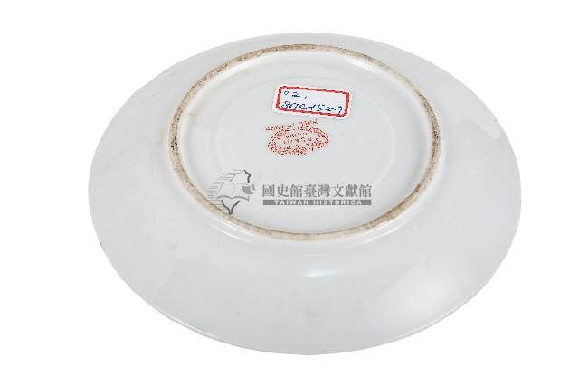 淡黃色邊印花彩繪三花卉紋瓷盤藏品圖，第2張