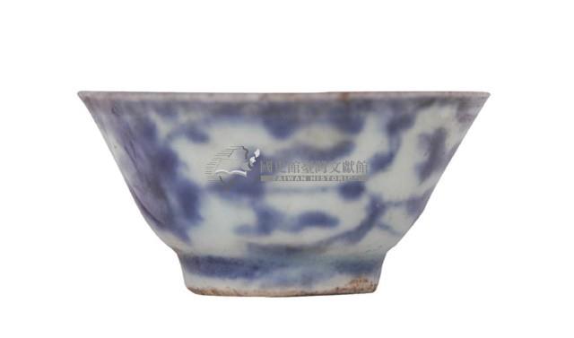 青花寫意纏枝花卉紋茶杯藏品圖，第2張