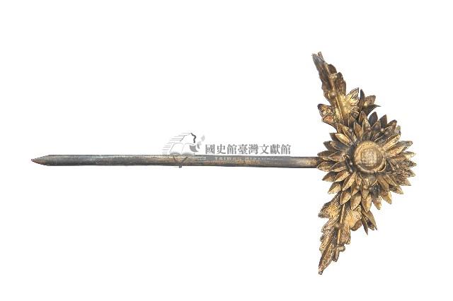 金屬製花卉雕花髮釵一對藏品圖，第2張