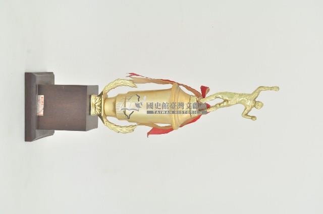 第二屆球王杯殿軍獎座藏品圖，第2張