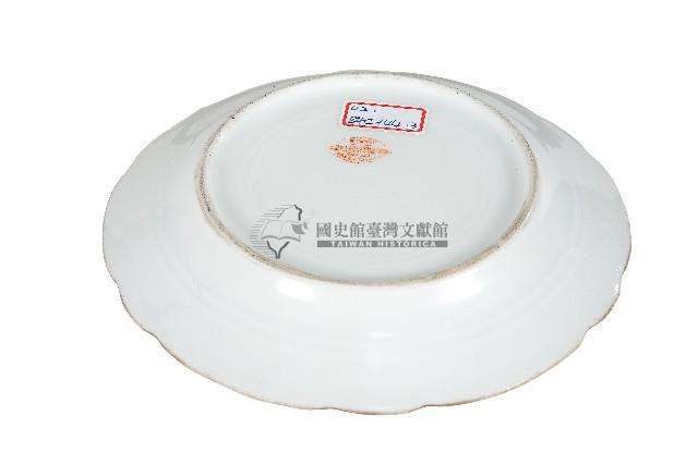 金邊花口粉彩府徽章款瓷盤藏品圖，第2張