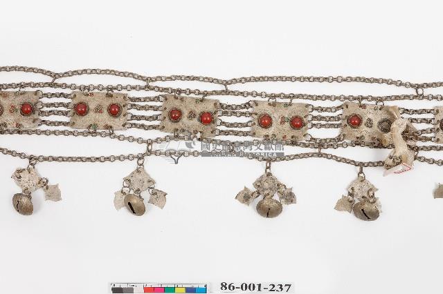 卑南族金屬製飾品藏品圖，第2張