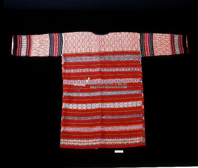 泰雅族長衣藏品圖，第2張