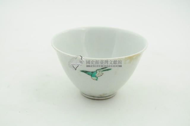 九谷款五彩牡丹花鳥石紋盞杯藏品圖，第2張