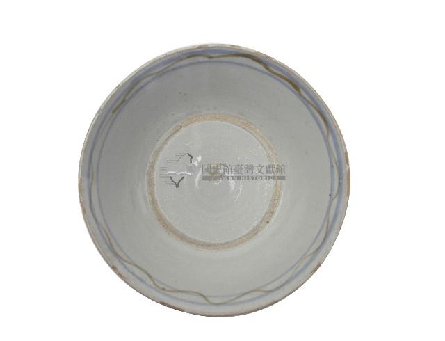 青花褐彩折枝花卉紋碗藏品圖，第2張