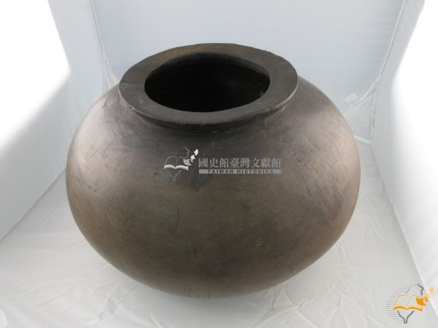 帶蓋窄口鼓腹木胎甕藏品圖，第2張