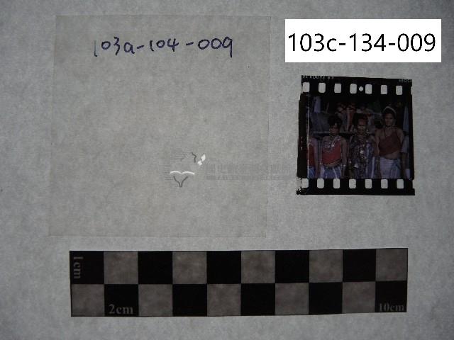 傳統服飾女子藏品圖，第2張