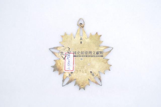 空軍復興榮譽三等勳章藏品圖，第2張