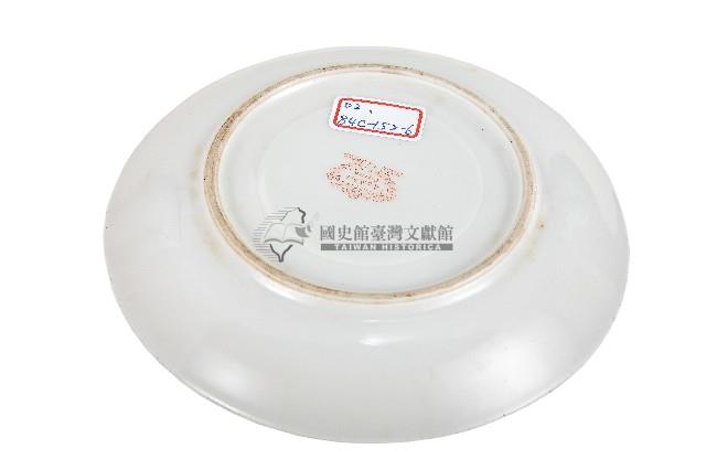 淡黃色邊印花彩繪三花卉紋瓷盤藏品圖，第2張