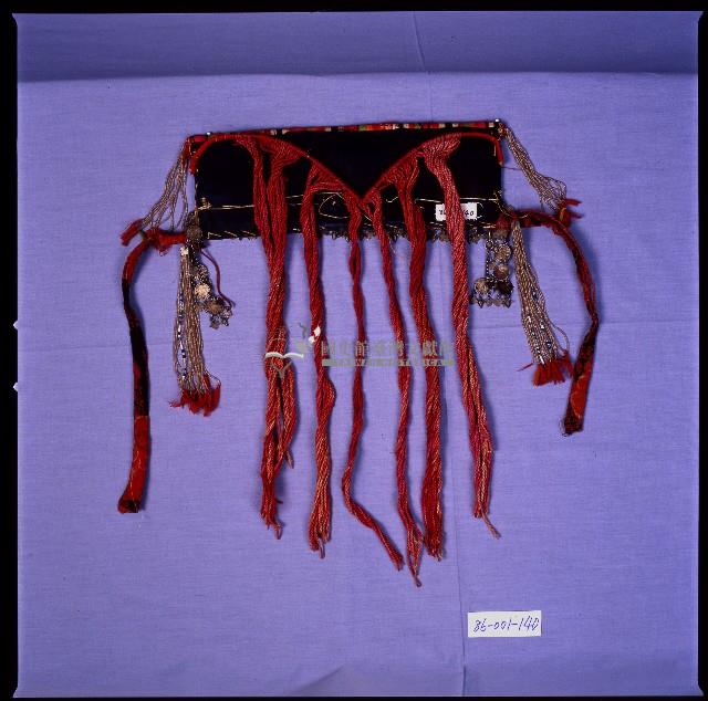 排灣族紅色串珠飾頭冠藏品圖，第2張