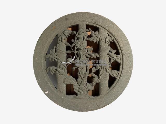 圓形花木石窗一對藏品圖，第1張