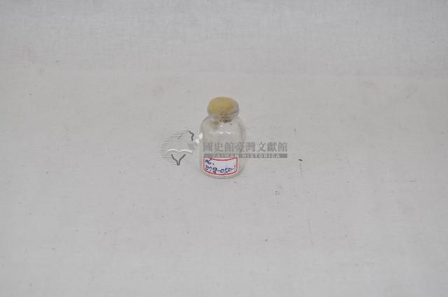廣口短頸圓形玻璃藥瓶、棕釉短頸圓形陶瓶（三件）藏品圖，第2張