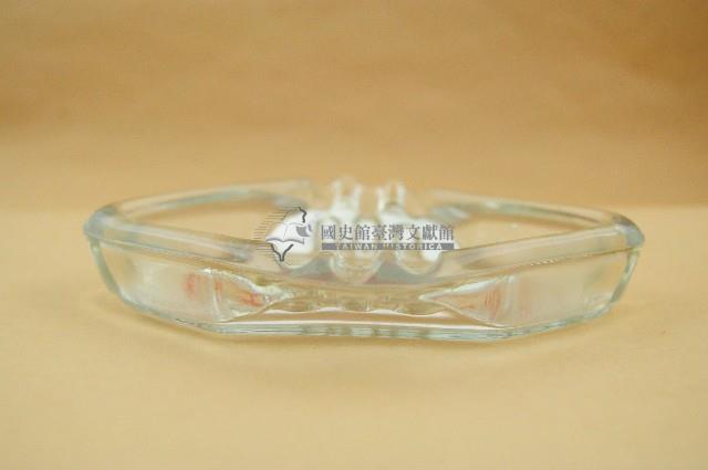 玻璃製四方型菸灰缸藏品圖，第2張