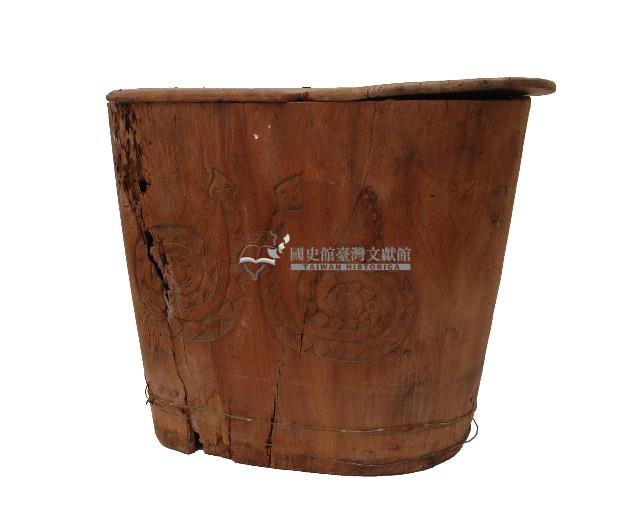 排灣族蛇紋黍桶木藏品圖，第2張