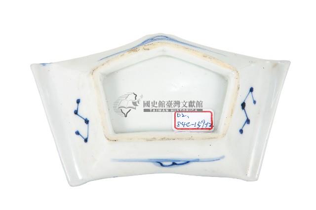 青花舟艇人物飛鳥紋五角變形皿藏品圖，第2張