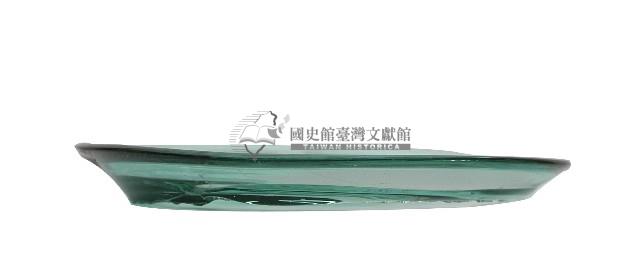 綠白色玻璃盤藏品圖，第2張