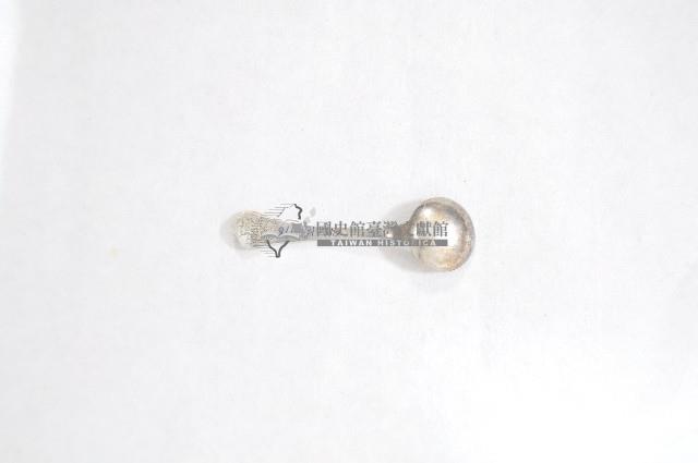 銀質府徽紋圓口小型湯匙藏品圖，第2張