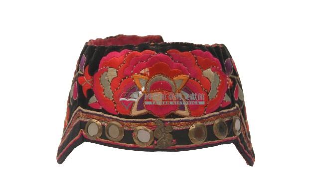 黑色花朵繡樣童帽藏品圖，第2張