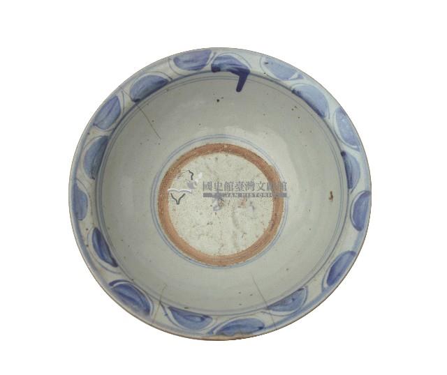 青花折枝牡丹紋折沿寬口大碗藏品圖，第2張