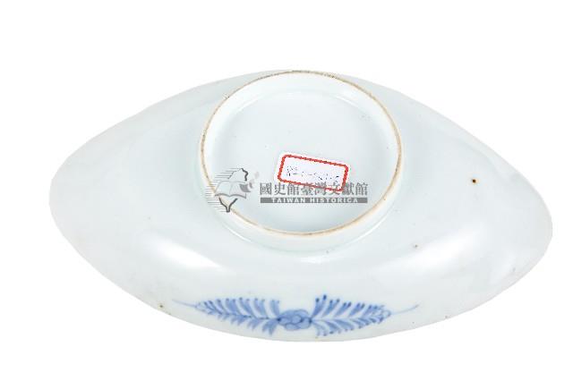 青花香魚藻紋崚型瓷盤藏品圖，第2張