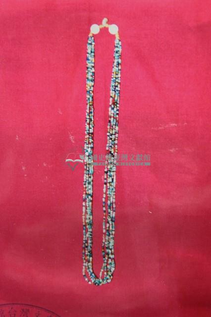 阿美族六連琉璃珠飾藏品圖，第2張