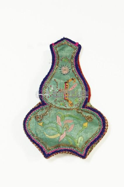 瓶形刺繡2件藏品圖，第2張