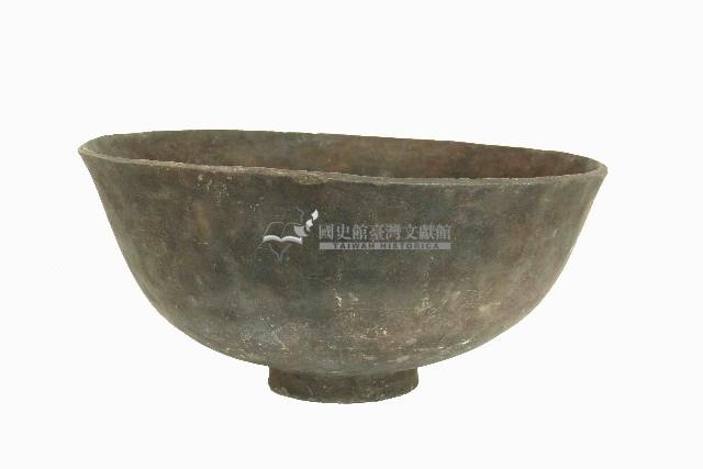 雅美族製敞口深腹黑陶大碗藏品圖，第2張